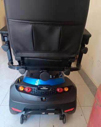 Motoretta elettrica per iinvalidi