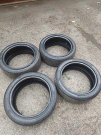 Pirelli P Zero Nero pneumatici estivi 215/45 ZR17