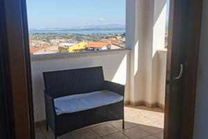 Casa con terrazza e parcheggio e vista mare