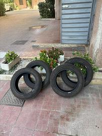 Pneumatici semi nuovi