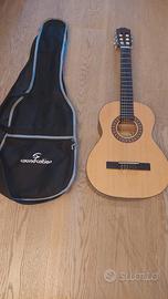 Chitarra classica tre quarti con custodia 