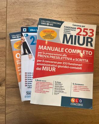 Libri concorso MIUR 253 funzionari – NLD + Simone