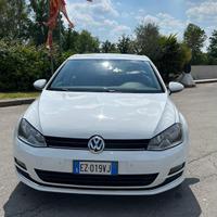 Volkswagen Golf 7*
