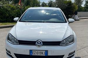 Volkswagen Golf 7*