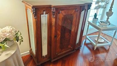 Splendida credenza/mobile Bar barocco in radica . 