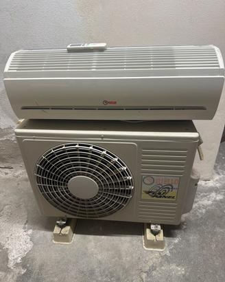 Condizionatore Riello inverter con telecomando