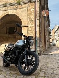 Moto Guzzi V7 Stone 850 Centenario 2021