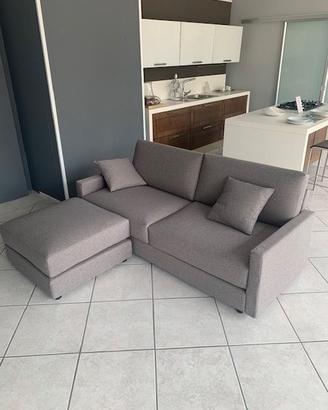 DIVANO CON POUF - PRODUZION ARTIGIANALE