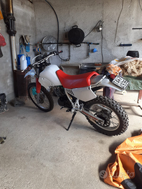 Yamaha TT 350 restaurata