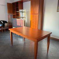 Tavolo in legno allungabile