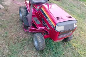 Trattorino tagliaerba 23 cv