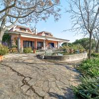 VILLA SINGOLA A CIVITAVECCHIA