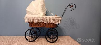 Carrozzina per bambole stile vintage