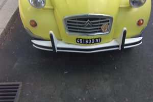 Vendita di citroen 2cv gialla 70% di restauro
