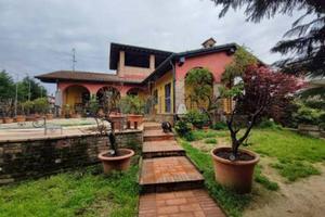 Immobile in asta di 360 m² con 3 locali e box auto