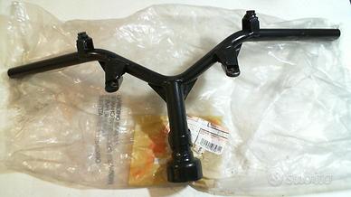 MANUBRIO VERNICIATO MOJITO 50 APRILIA AP8218414