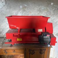 Pigiatrice diraspatrice + torchio per uva