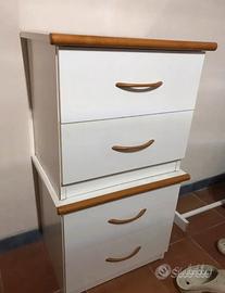 Comodini bianchi