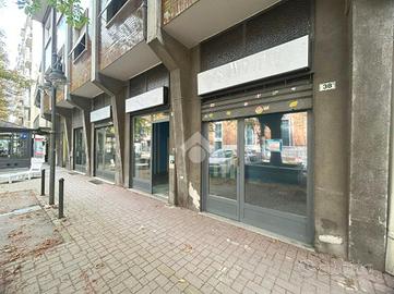 NEGOZIO A RIVAROLO CANAVESE