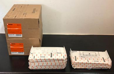 BTICINO MATIXGO LOTTO DI PLACCHE 3/4 MODULI