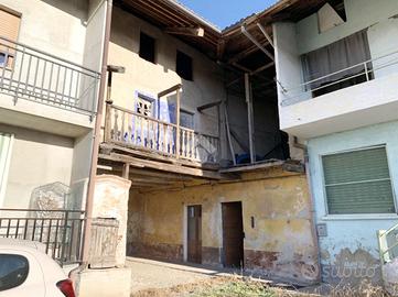 CASA SEMINDIPENDENTE A SAN MAURIZIO CANAVESE