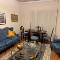 Divano con due poltrone