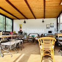 VILLA A SCHIERA CON GIARDINO