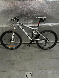  bici trekking fuel e x 6 taglia M 