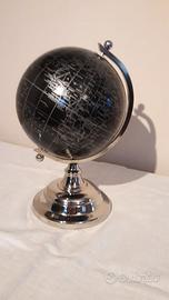 Mappamondo planisfero bianco e nero