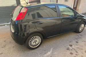 Auto Grande Punto per conto di un amico