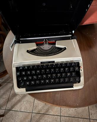 Macchina da scrivere Brother 210