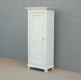 Armadio bonnetiere colonna laccata Shabby Chic