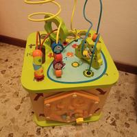 Cubo delle attività Hape in legno