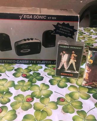 Walkman Boxato  + Musicassette 
