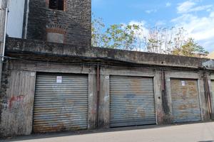 Garages fronte strada
