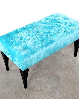 Panchetta in velluto azzurro capitonné