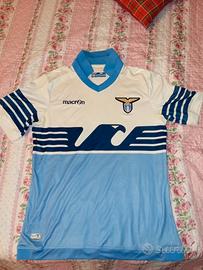 maglia a bandiera della Lazio