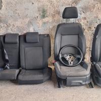 sedili interni Volkswagen polo 6r e volante