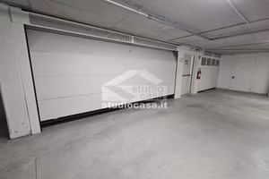 Box / Garage di 30 m² a Rovereto