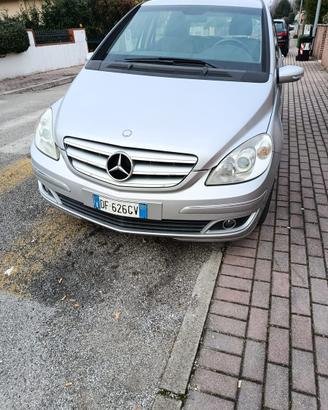 Mercedes B 180 Sport