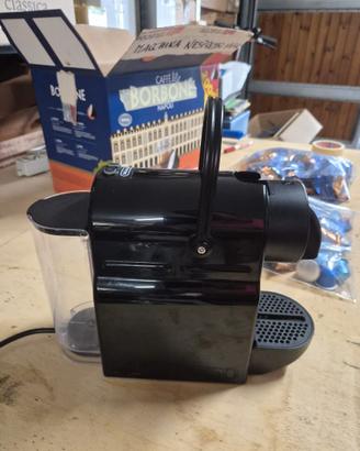 Macchina caffè De Longhi con scorta di capsule