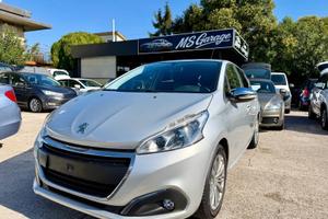 Peugeot 208 1.2 benzina neopatentati
