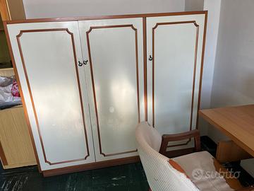 Mobili vari in buono stato