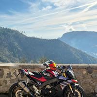 Aprilia tuono v4 replica v4x