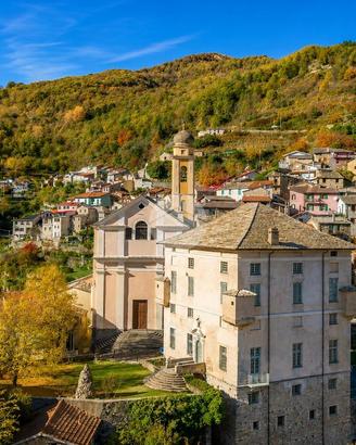 3 LOCALI A REZZO