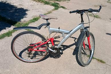 Mountain bike Mirage bi-ammortizzata da rivedere