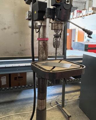 Trapano a colonna manifattura tedesca 1100W 380V
