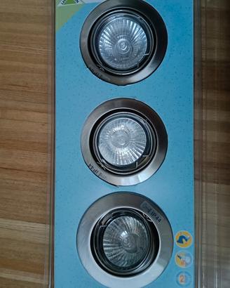 Faretti alogeni 230v 50w IP44 come nuovi