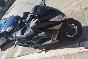 T MAX