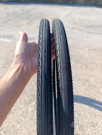 2 copertoni-pneumatici per bici 700x35 Bontrager 